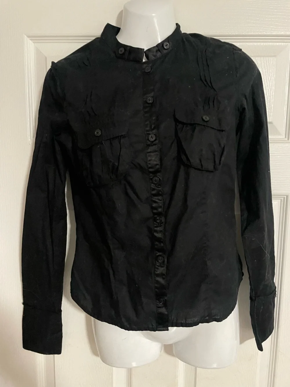 Women's Black Button-Front Jacket by H&M Divided NWOT Size 4 - Picture 2 of 5